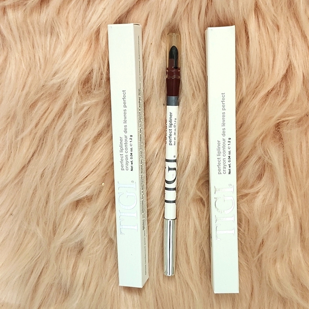Brand New 2CT. BUNDLE TIGI PERFECT LIPLINER